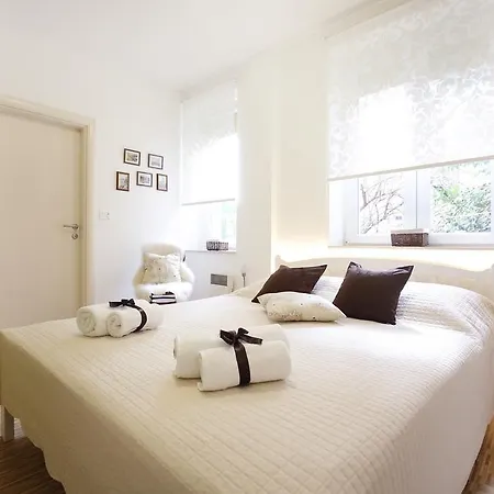 Allegro Exclusive Old Town Center Apartman Zára